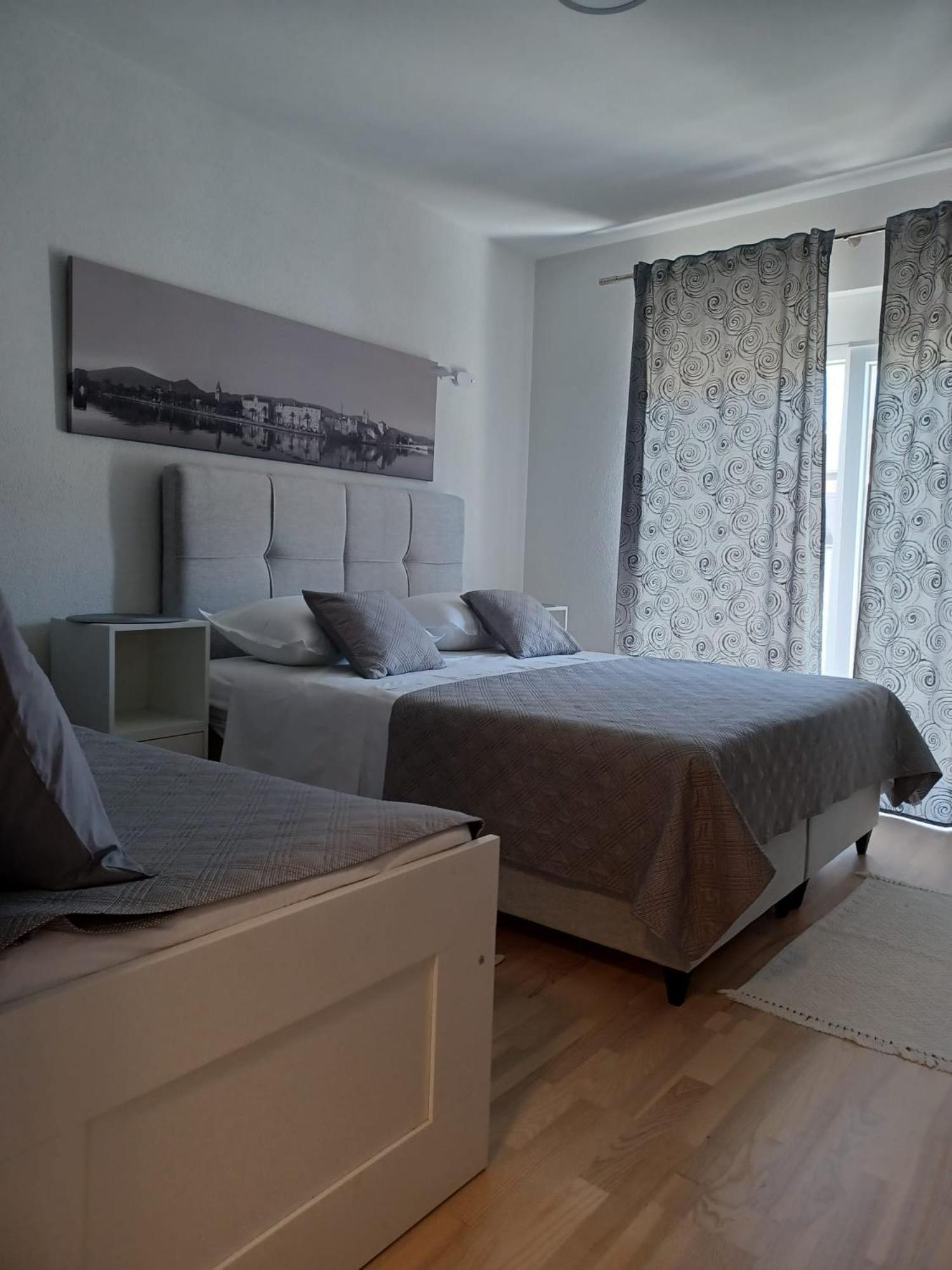 Studio Apartman Marija Trogir Exterior foto